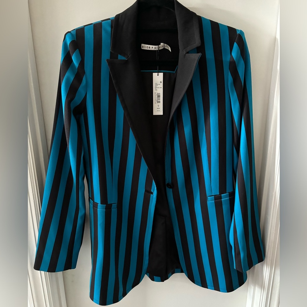 NWT Alice and Olivia Blazer 💙🖤